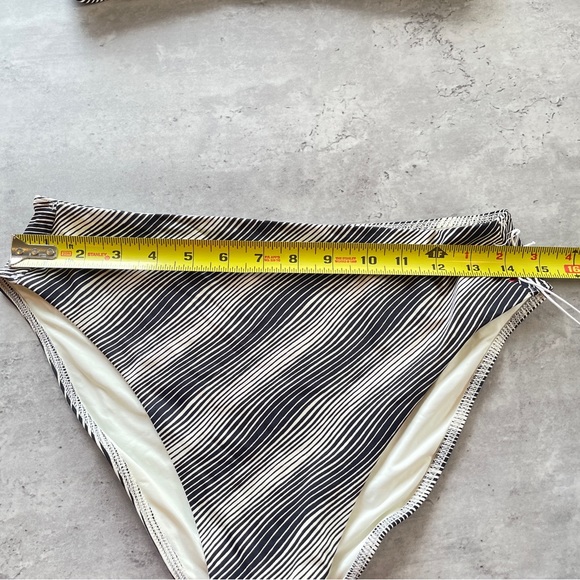 NWT Everlane Two Piece Bikini Swim Suit Black White Stripe Medium - Picture 6 of 6